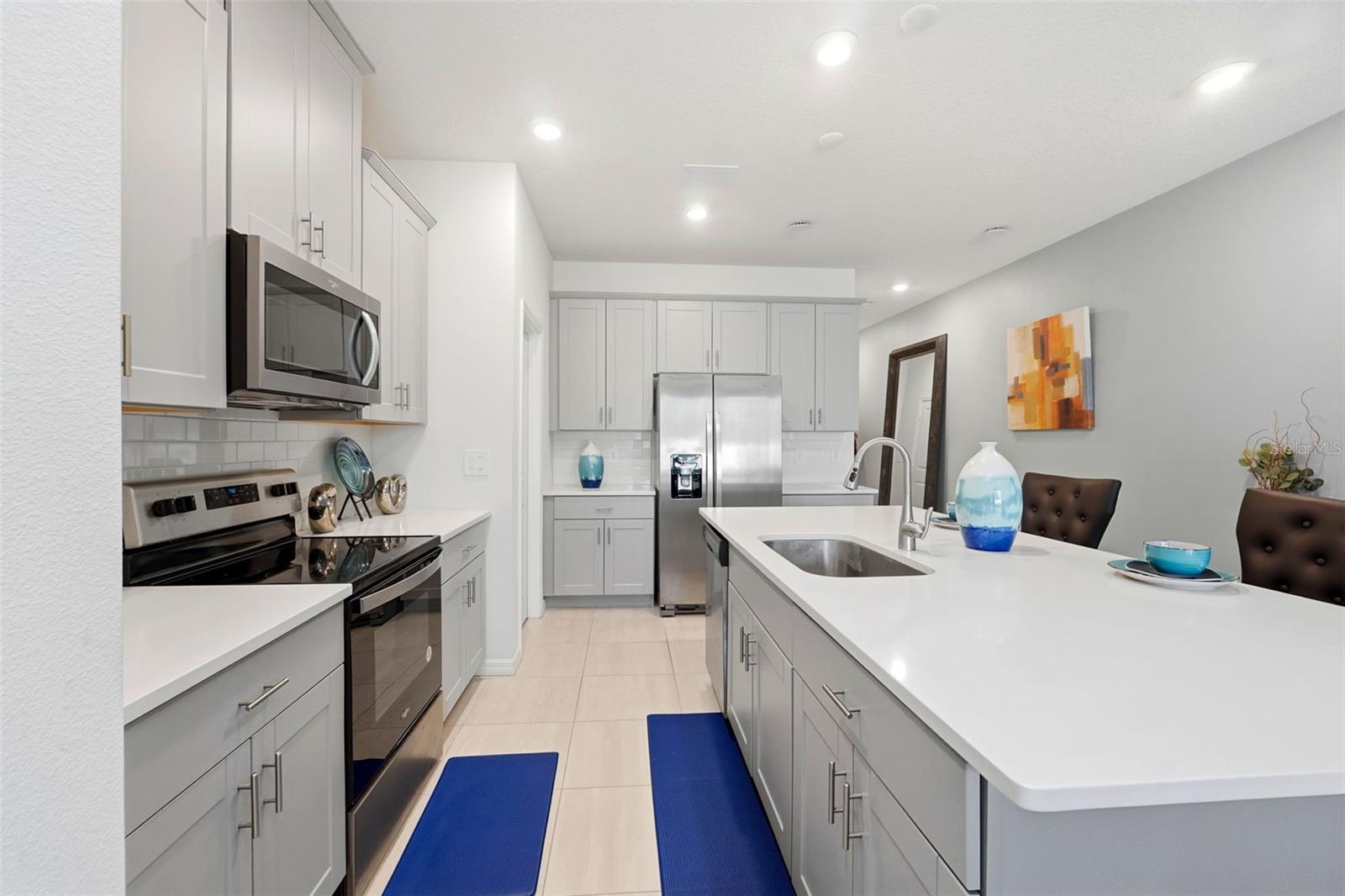 CREEKSIDE TOWNHOMES - Residential Lease