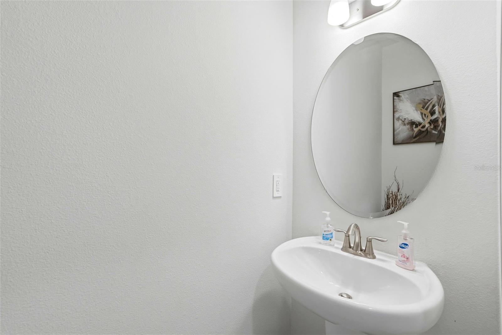 CREEKSIDE TOWNHOMES - Residential Lease