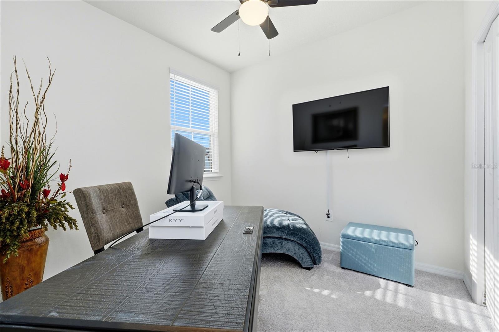 CREEKSIDE TOWNHOMES - Residential Lease