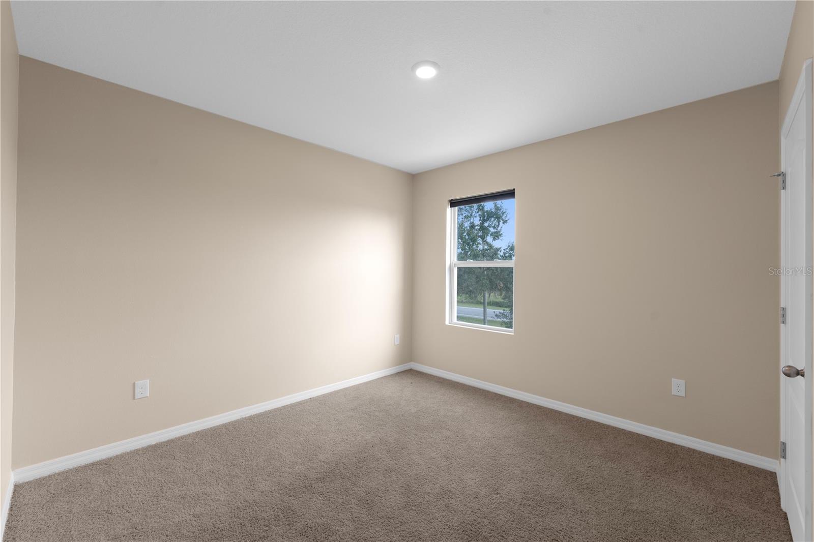 BARRINGTON - Residential Lease