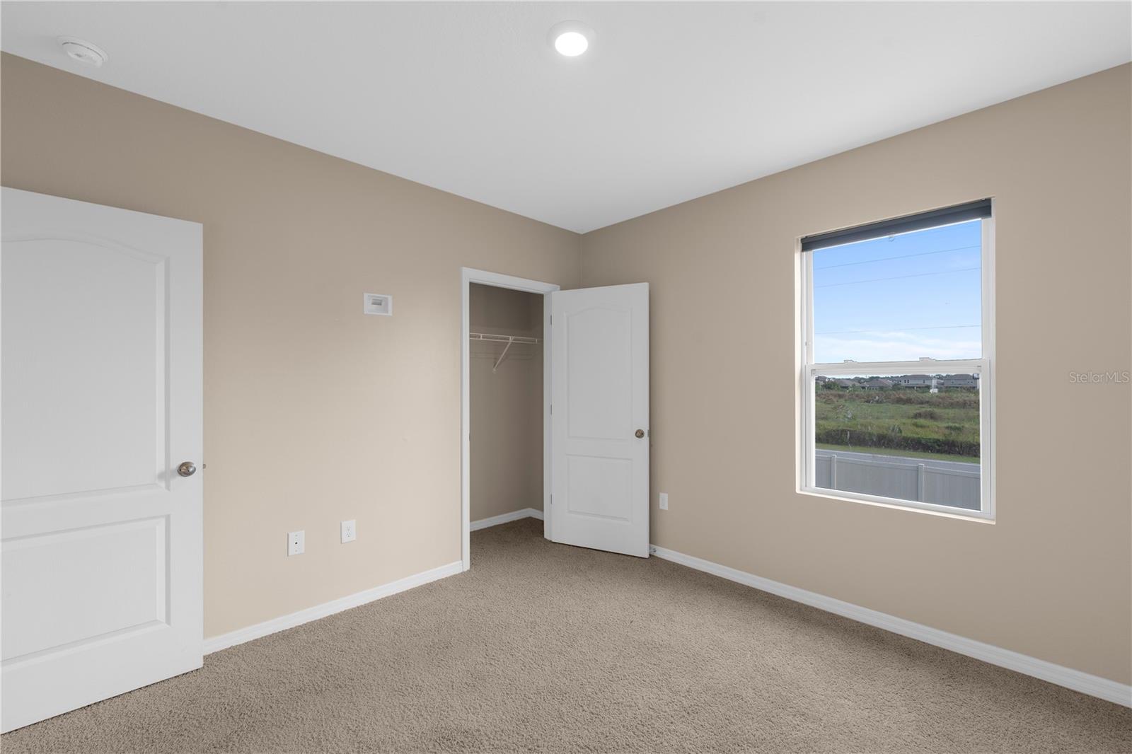 BARRINGTON - Residential Lease