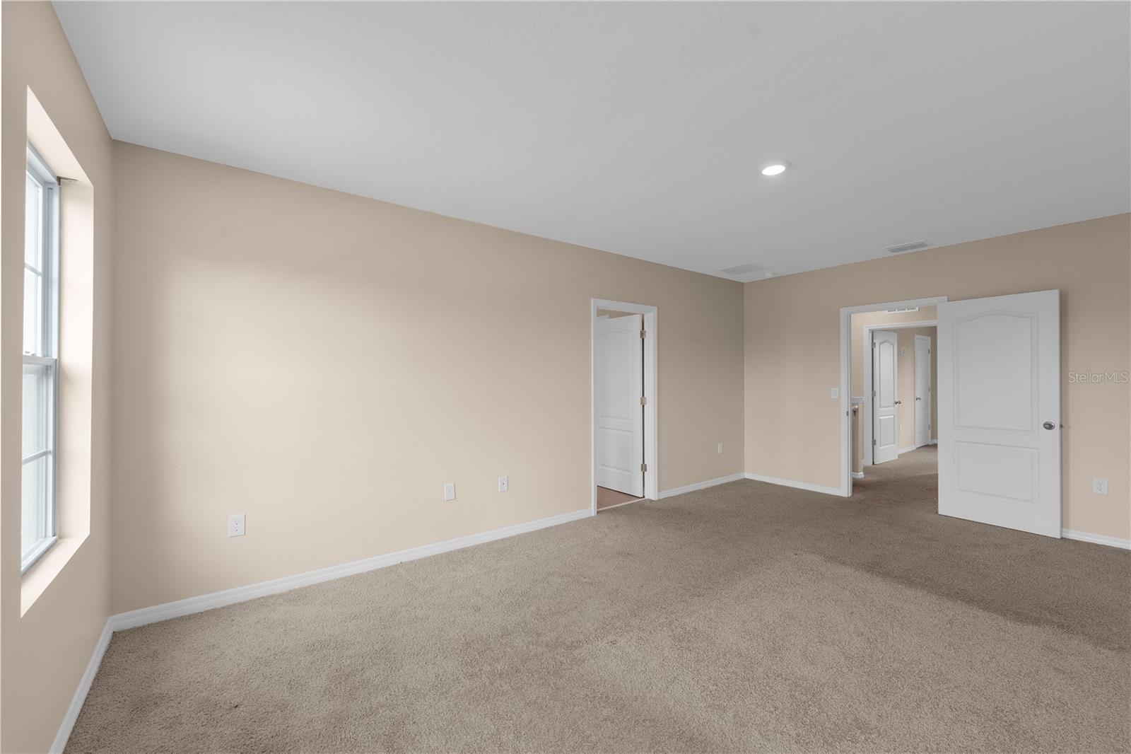 BARRINGTON - Residential Lease