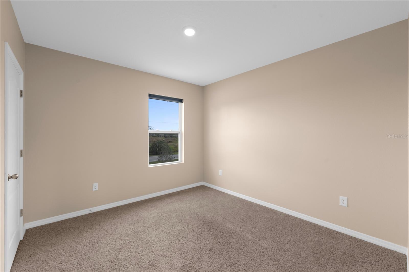 BARRINGTON - Residential Lease