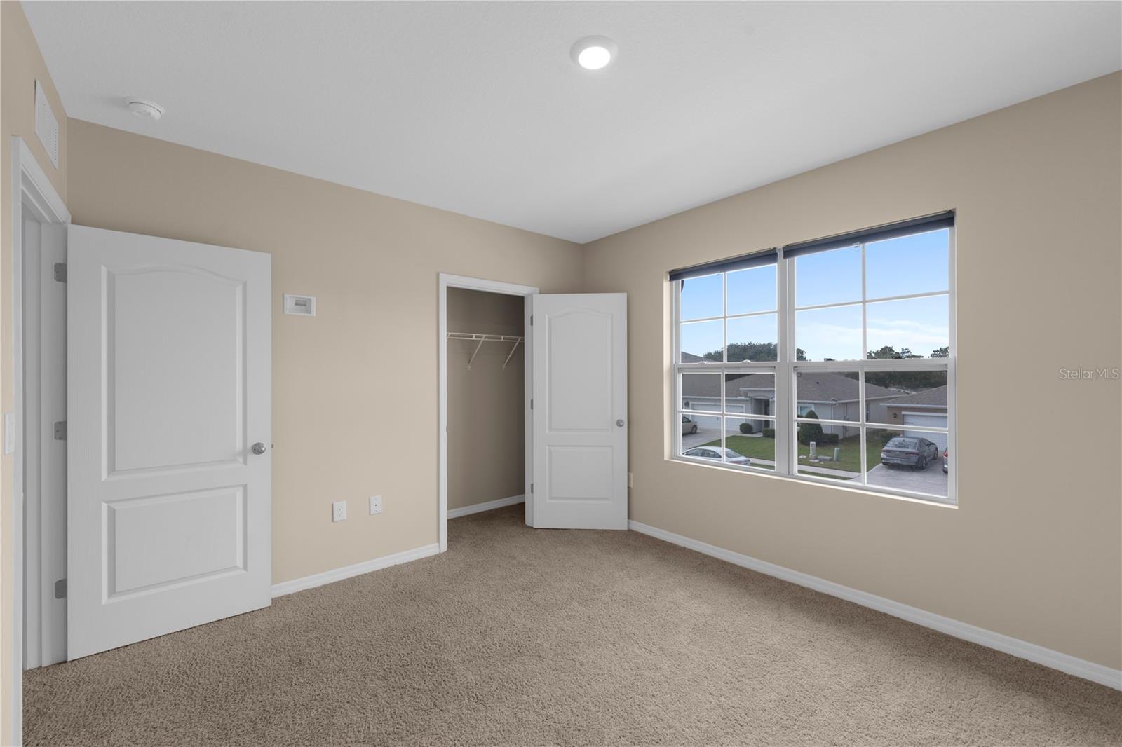 BARRINGTON - Residential Lease