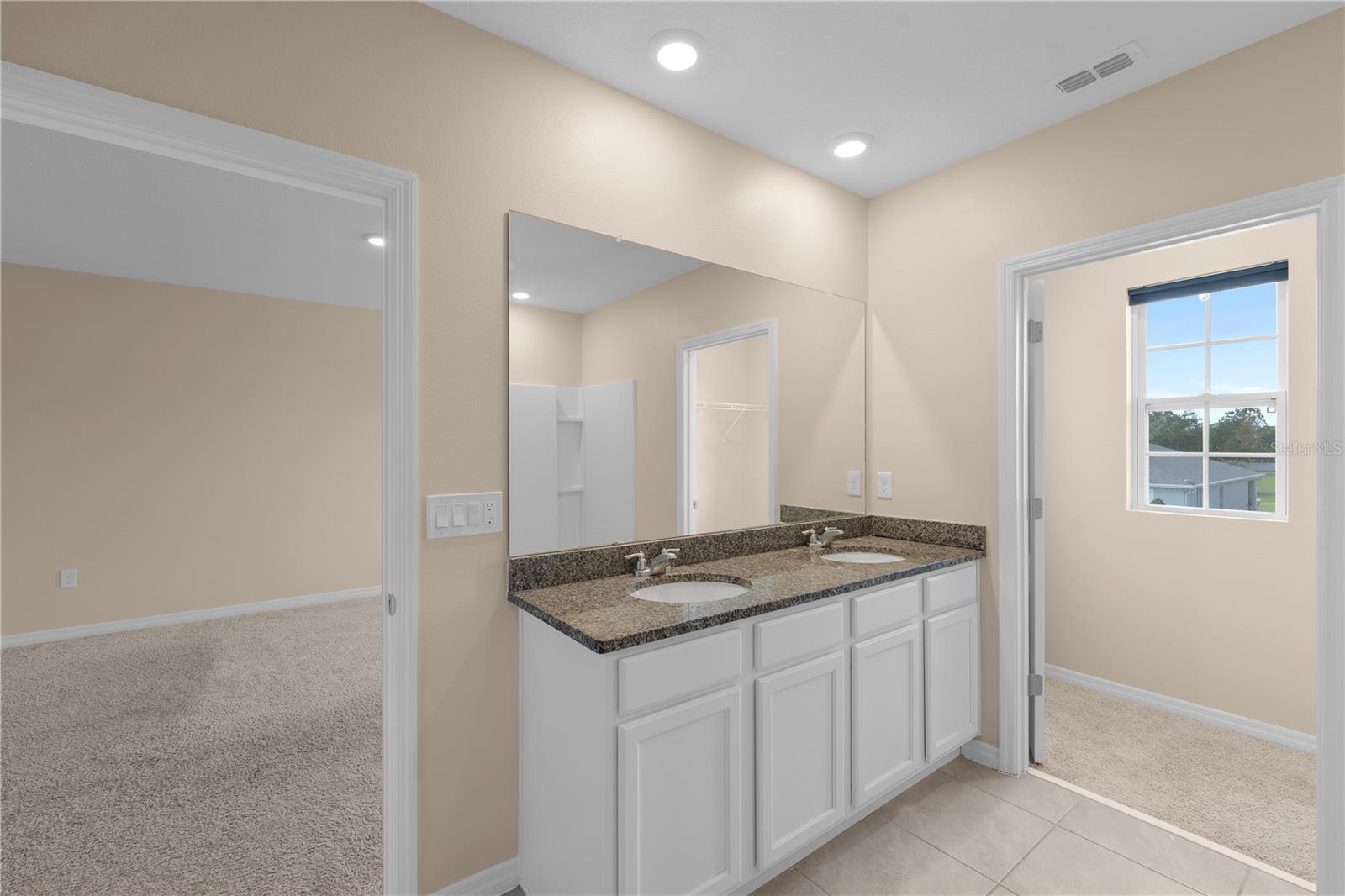 BARRINGTON - Residential Lease