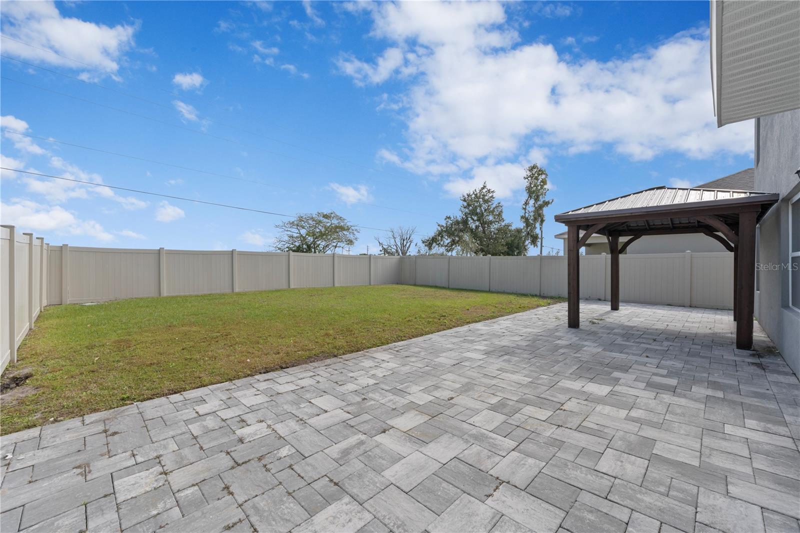 BARRINGTON - Residential Lease