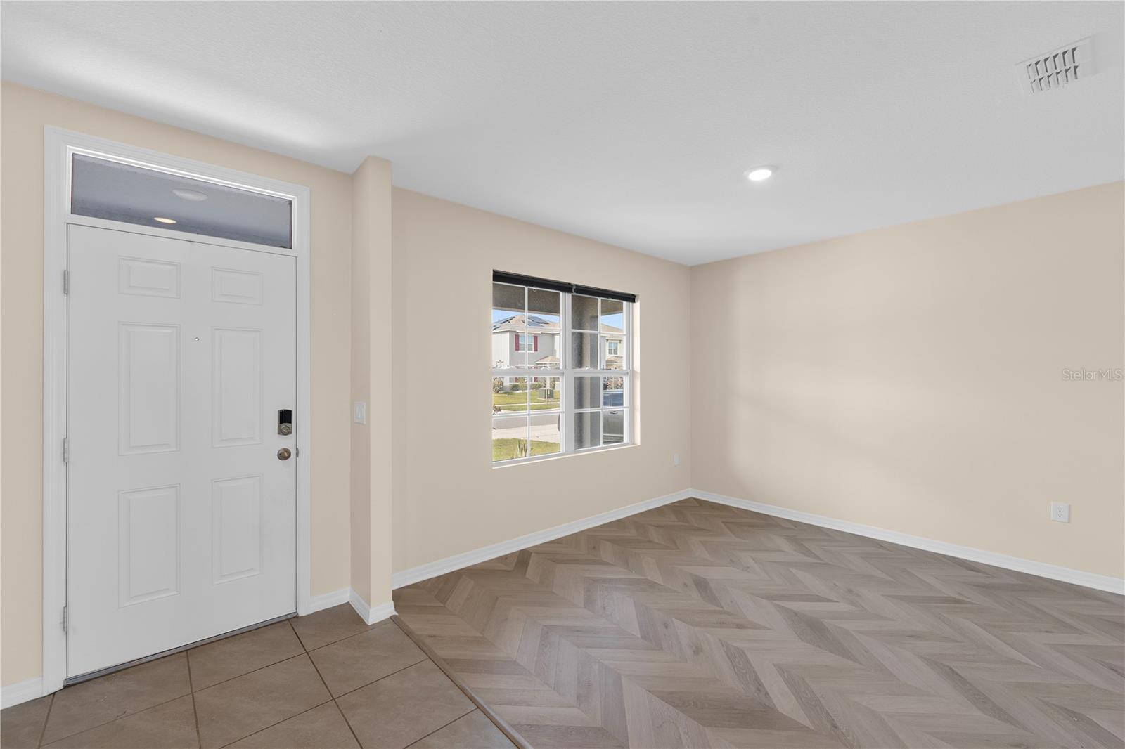 BARRINGTON - Residential Lease