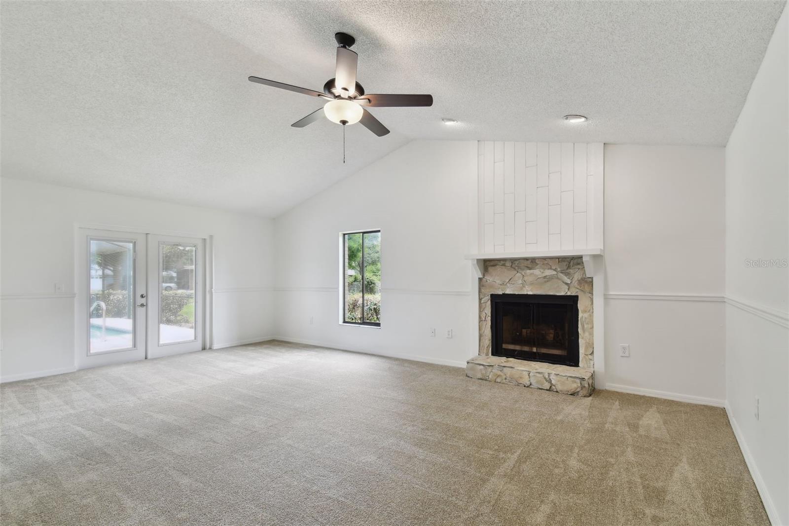 4221 MEADOWBEND COURT