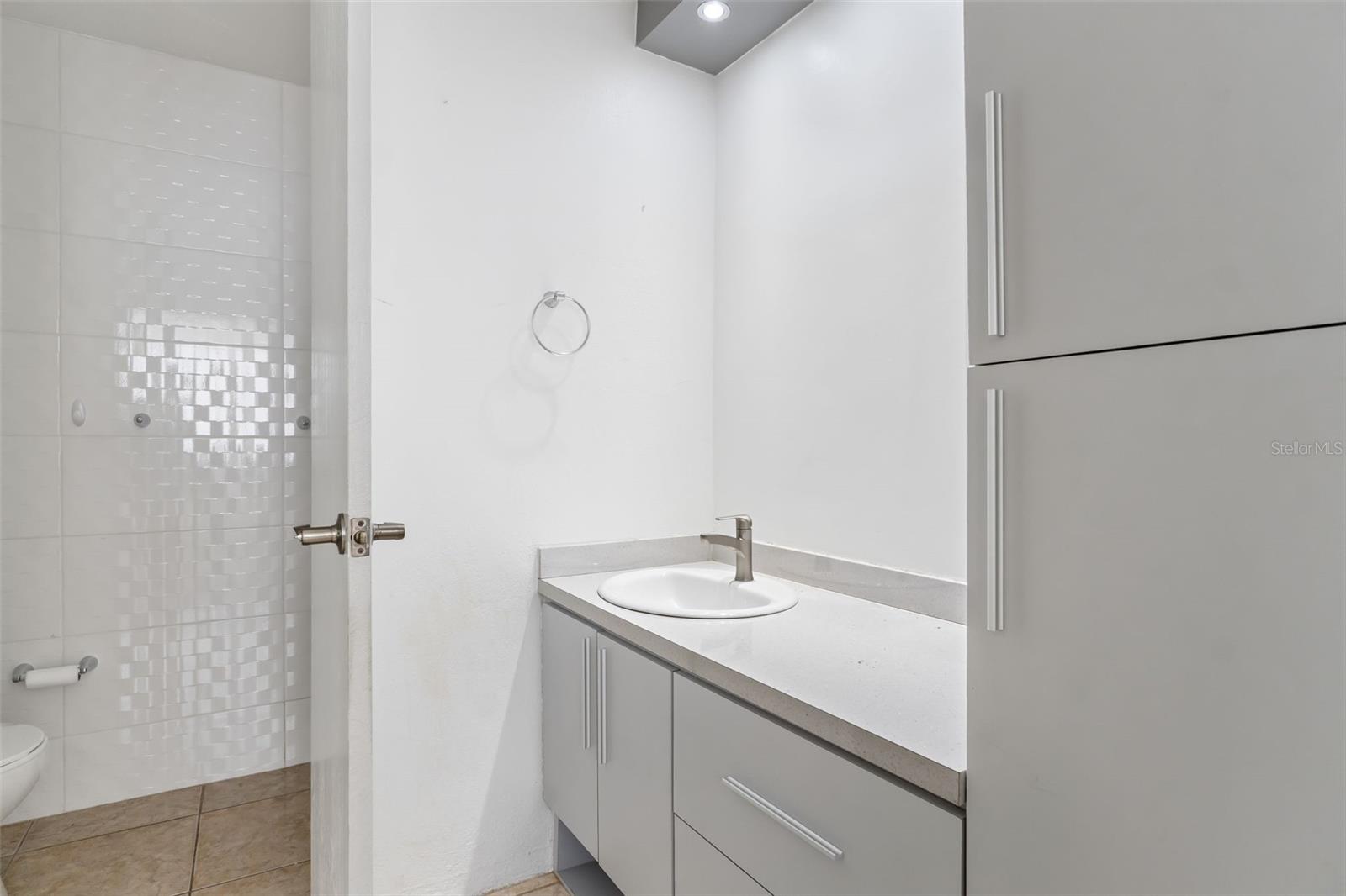 LOS COLOBOS PARK - Residential