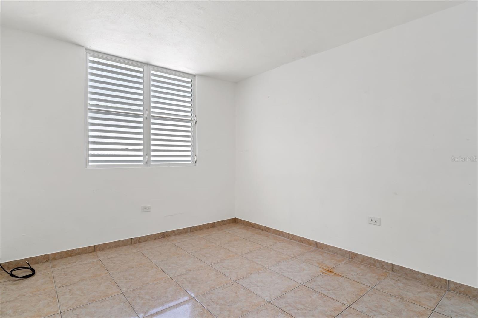 LOS COLOBOS PARK - Residential