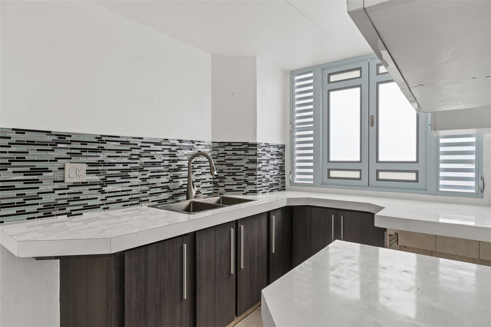 LOS COLOBOS PARK - Residential