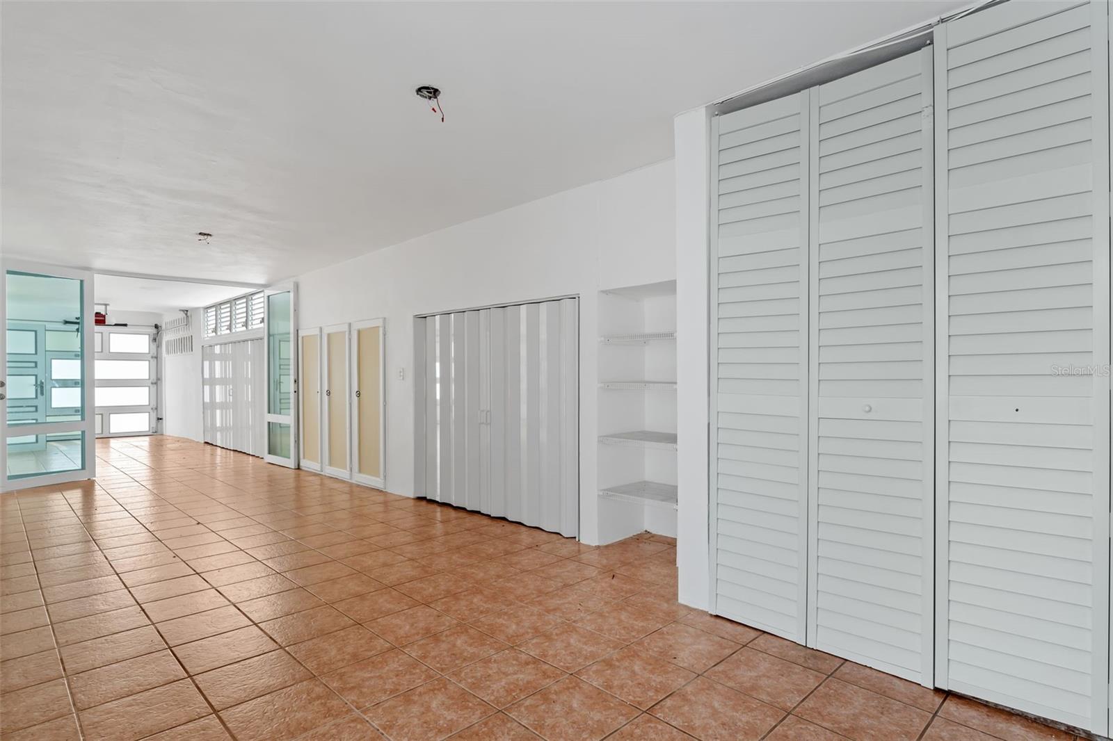 LOS COLOBOS PARK - Residential