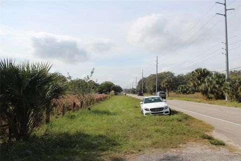 A home in HAINES CITY