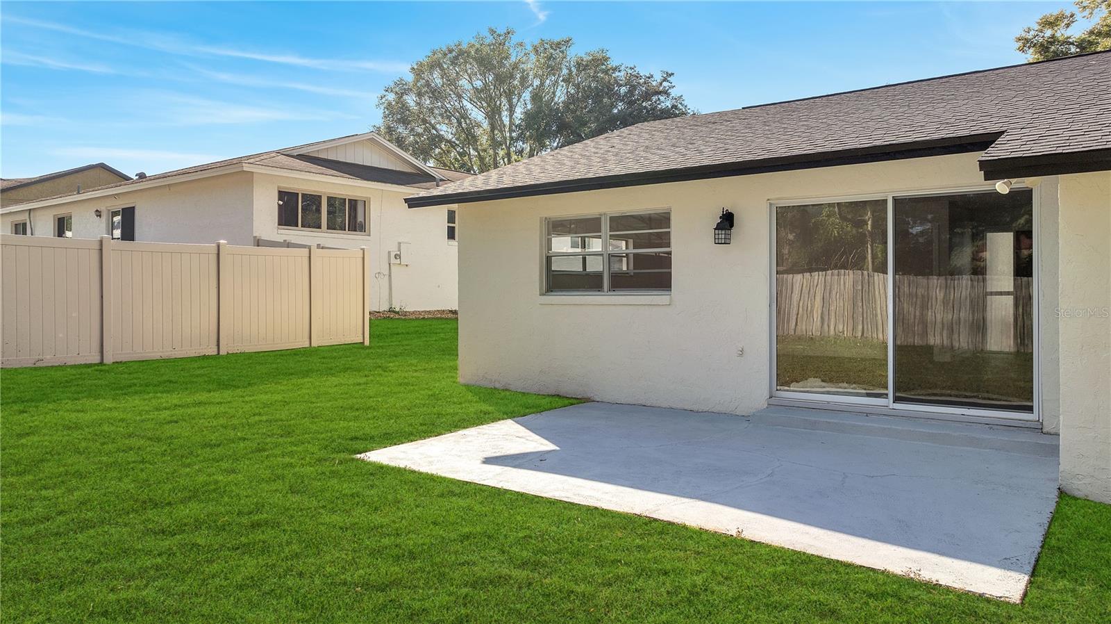 BARCLAY WOODS 1ST ADD - Residential Lease