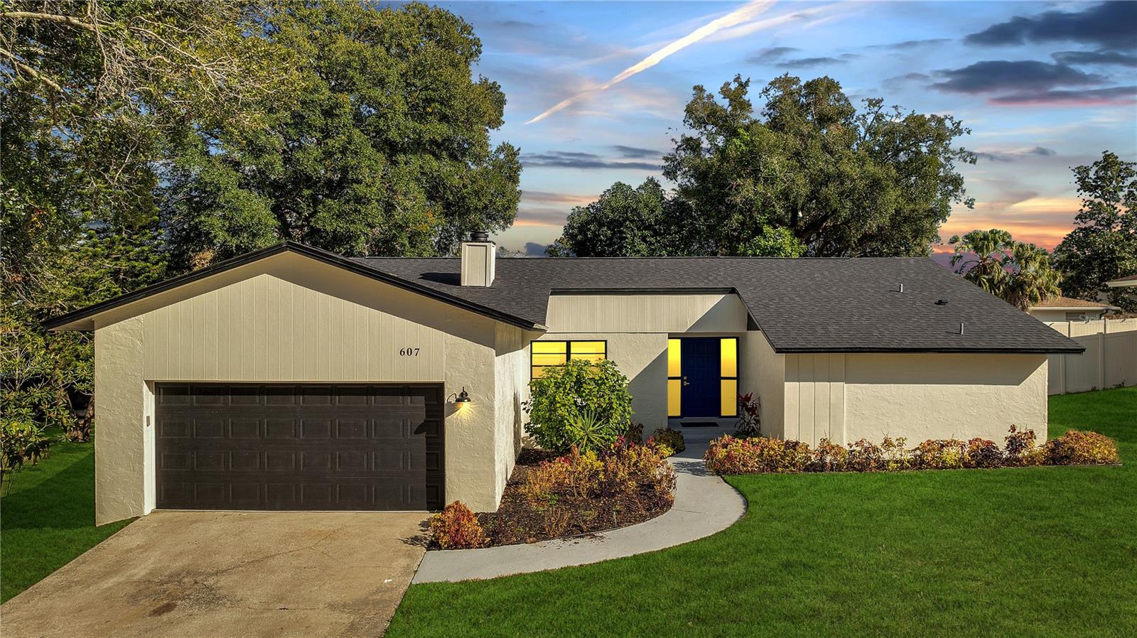 BARCLAY WOODS 1ST ADD - Residential Lease