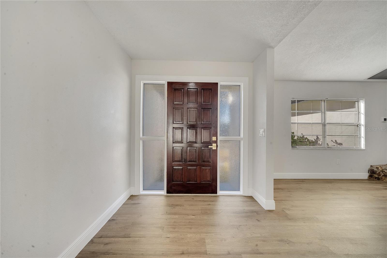 BARCLAY WOODS 1ST ADD - Residential Lease