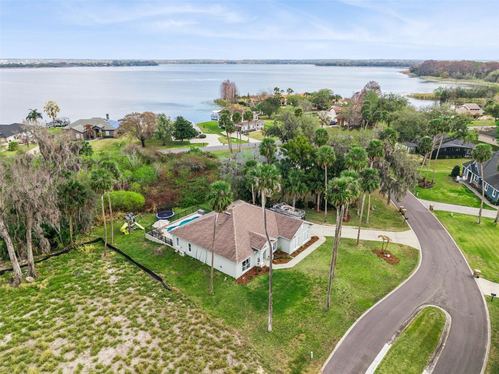 LAKE BEAUCLAIRE SUB - Residential