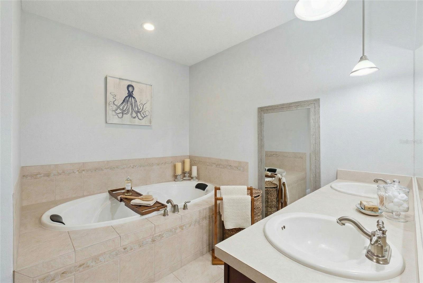 LAKE BEAUCLAIRE SUB - Residential