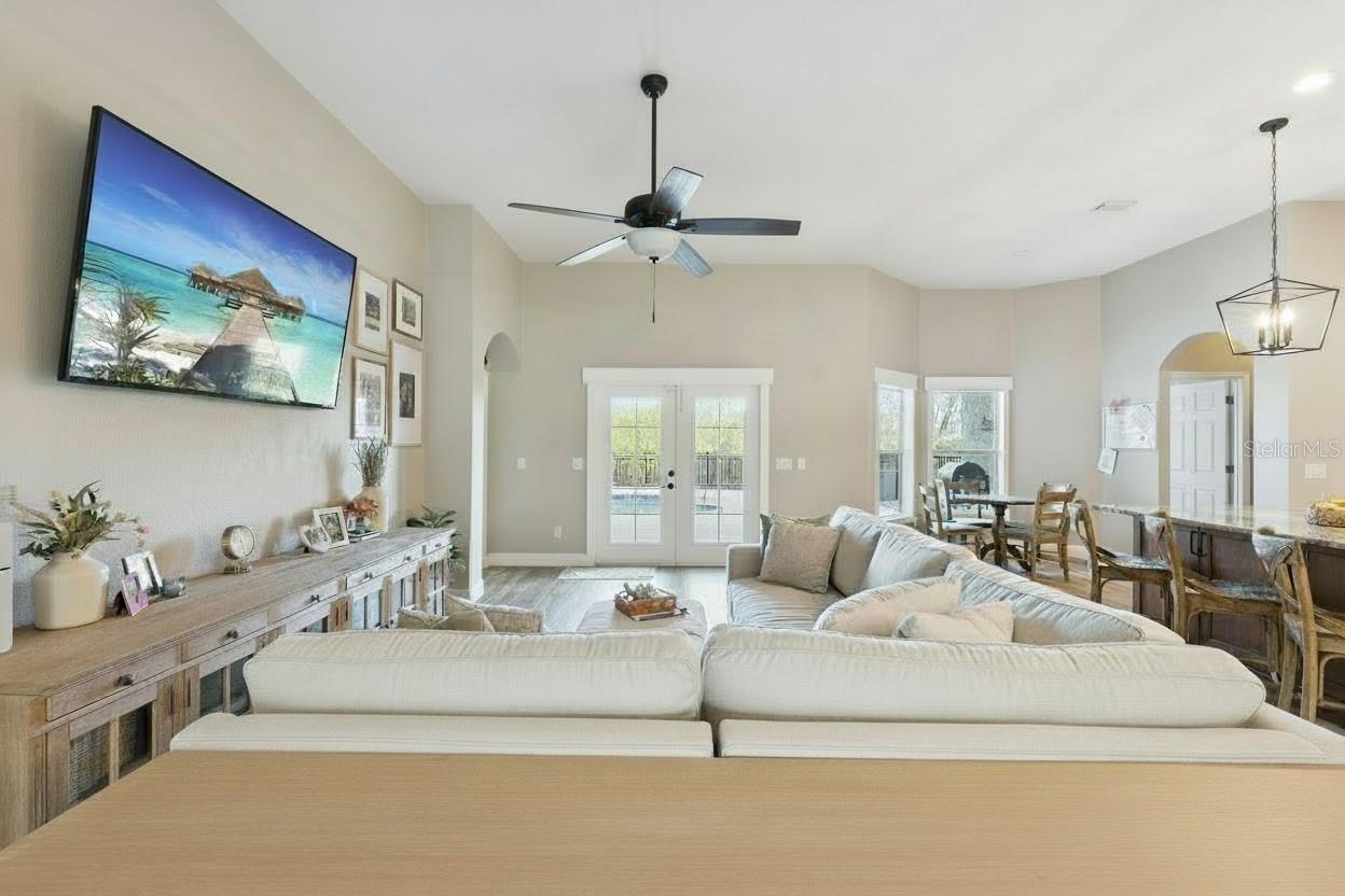 LAKE BEAUCLAIRE SUB - Residential