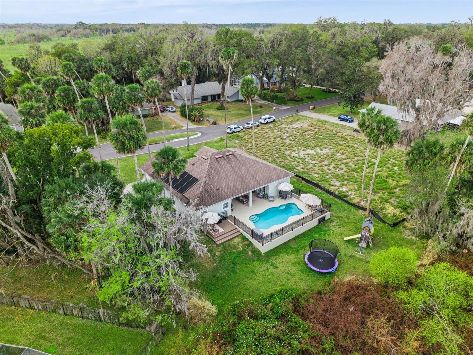 LAKE BEAUCLAIRE SUB - Residential