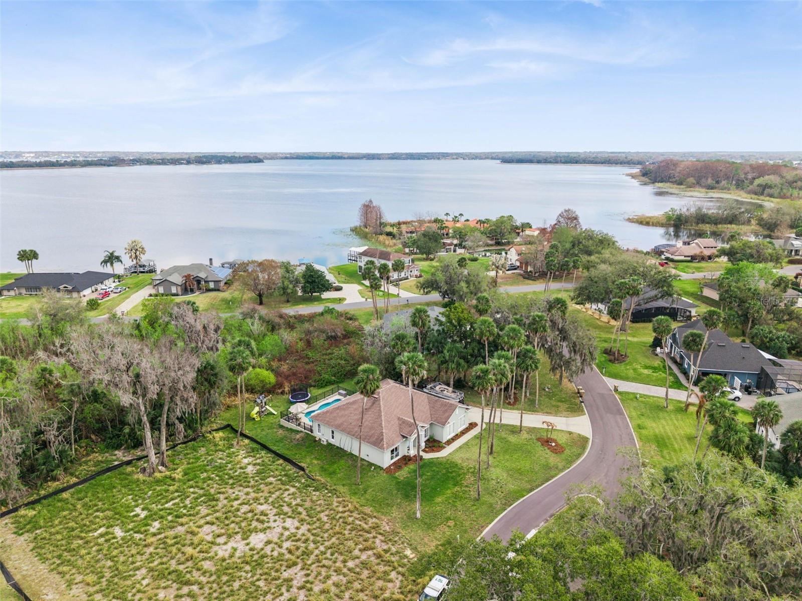 LAKE BEAUCLAIRE SUB - Residential