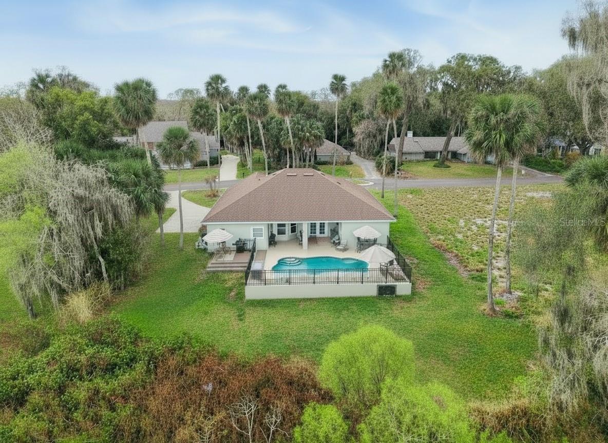 LAKE BEAUCLAIRE SUB - Residential