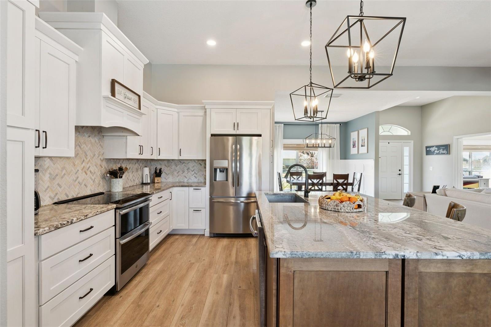 LAKE BEAUCLAIRE SUB - Residential