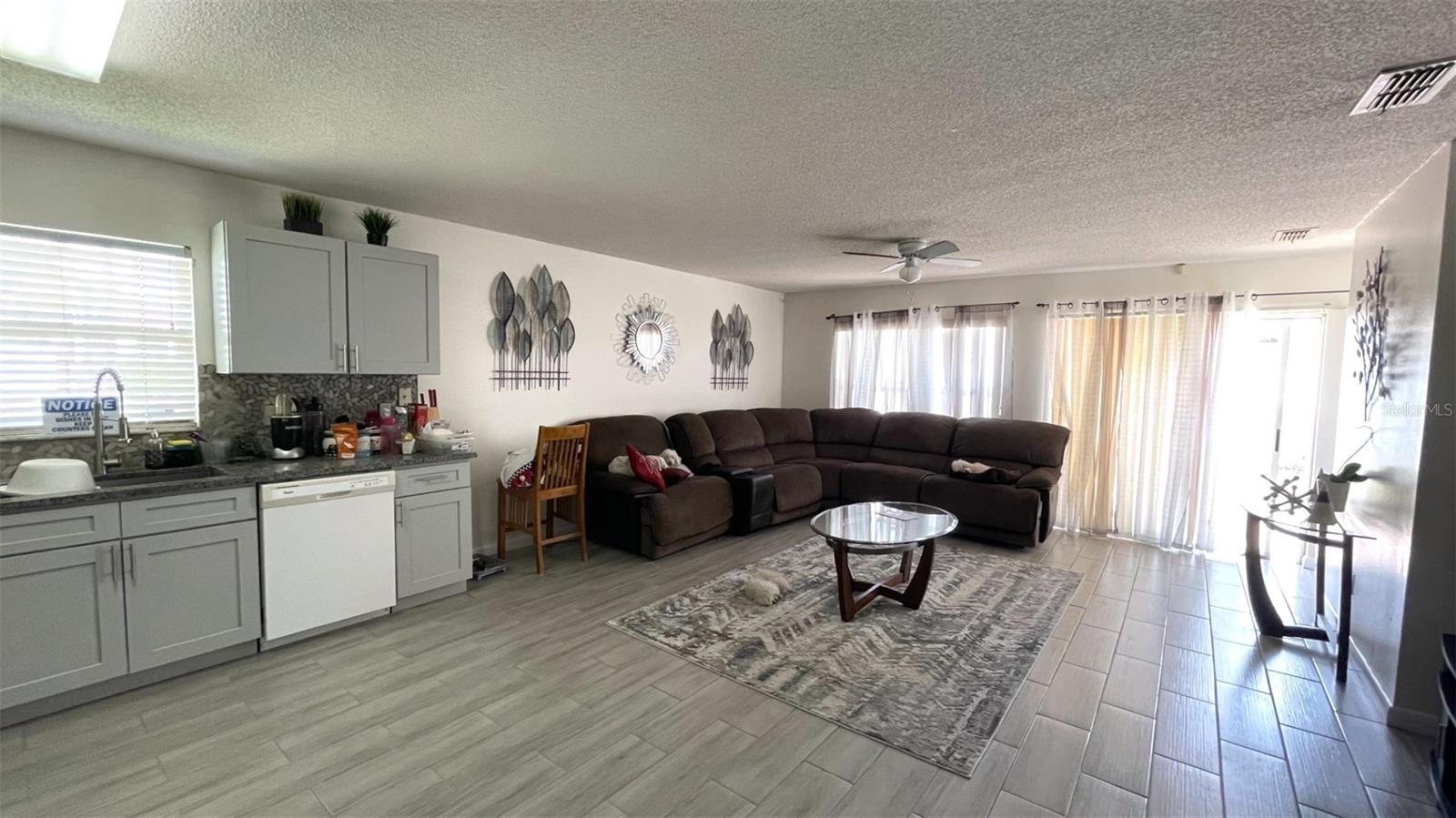 SOUTHCHASE PH 1A 4 AND 15 - Residential Lease