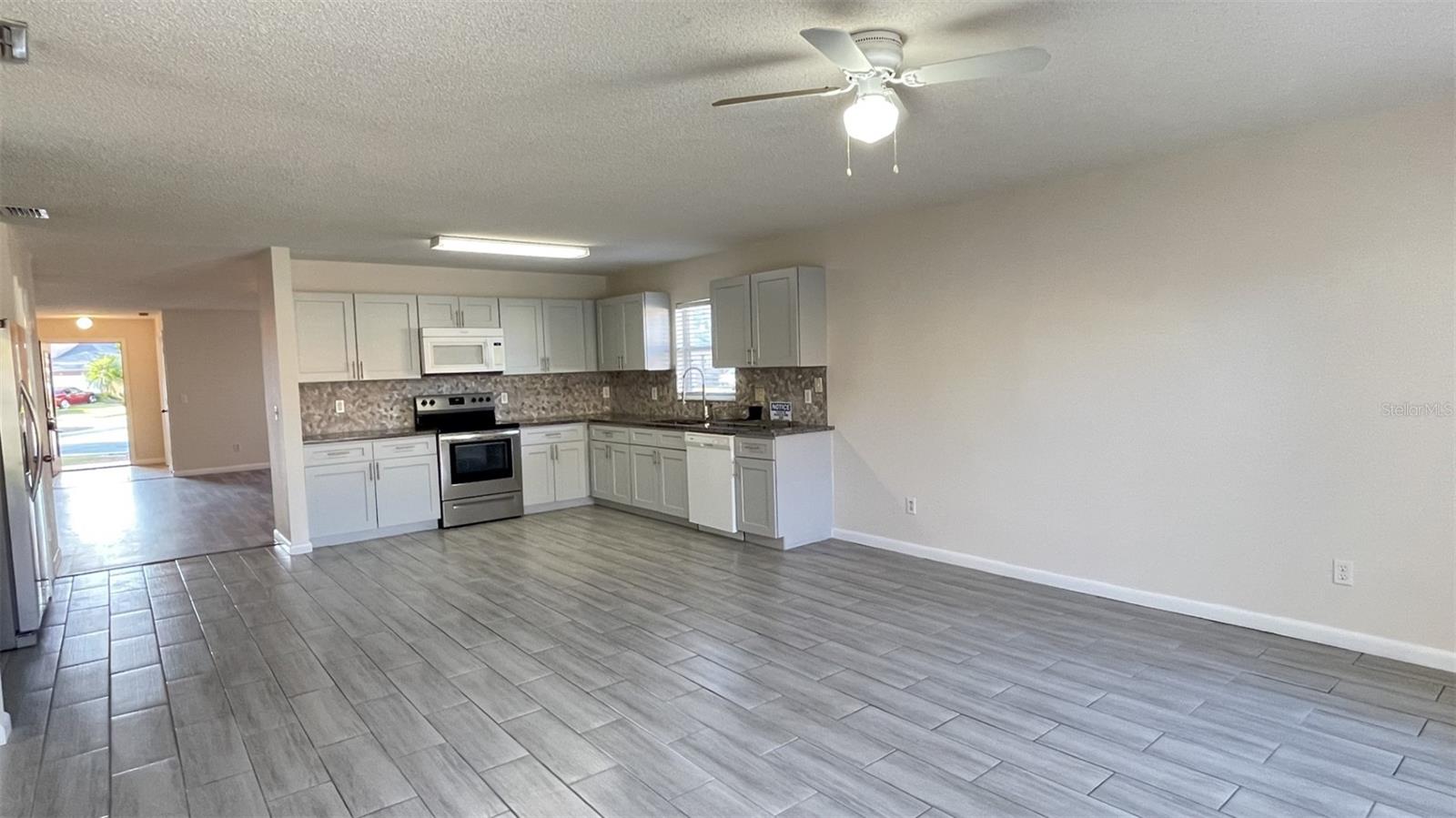 SOUTHCHASE PH 1A 4 AND 15 - Residential Lease