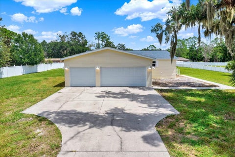 Photo of 17403 Estes Road, Lutz, FL 33548 (MLS # A4705551)