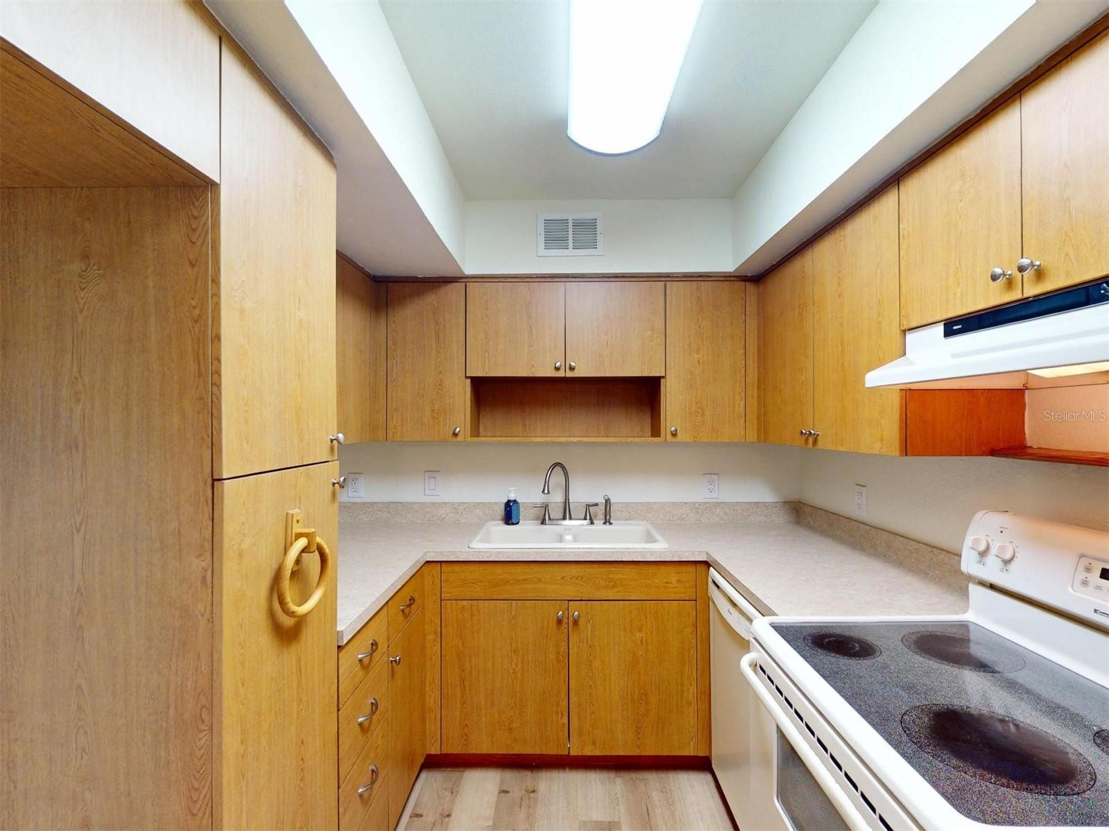 OXFORD HOUSE - Residential