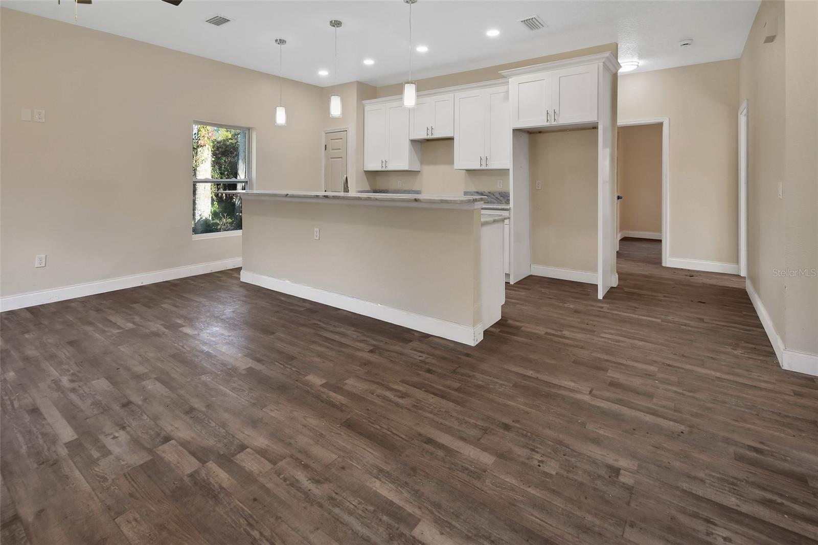 531 N LINCOLN STREET