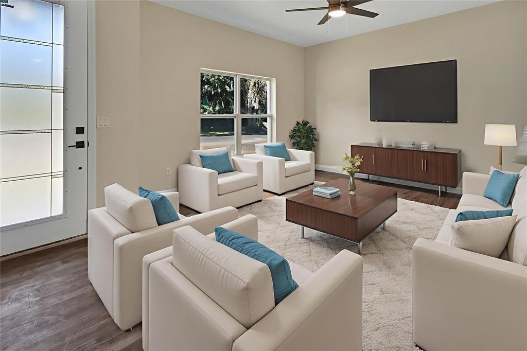 Photo of 531 N Lincoln Street, Daytona Beach, FL 32114 (MLS # V4946421)