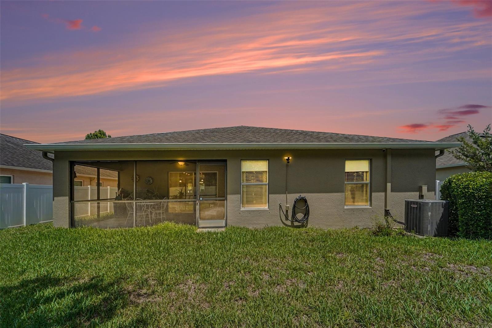 10048 IVES LOOP