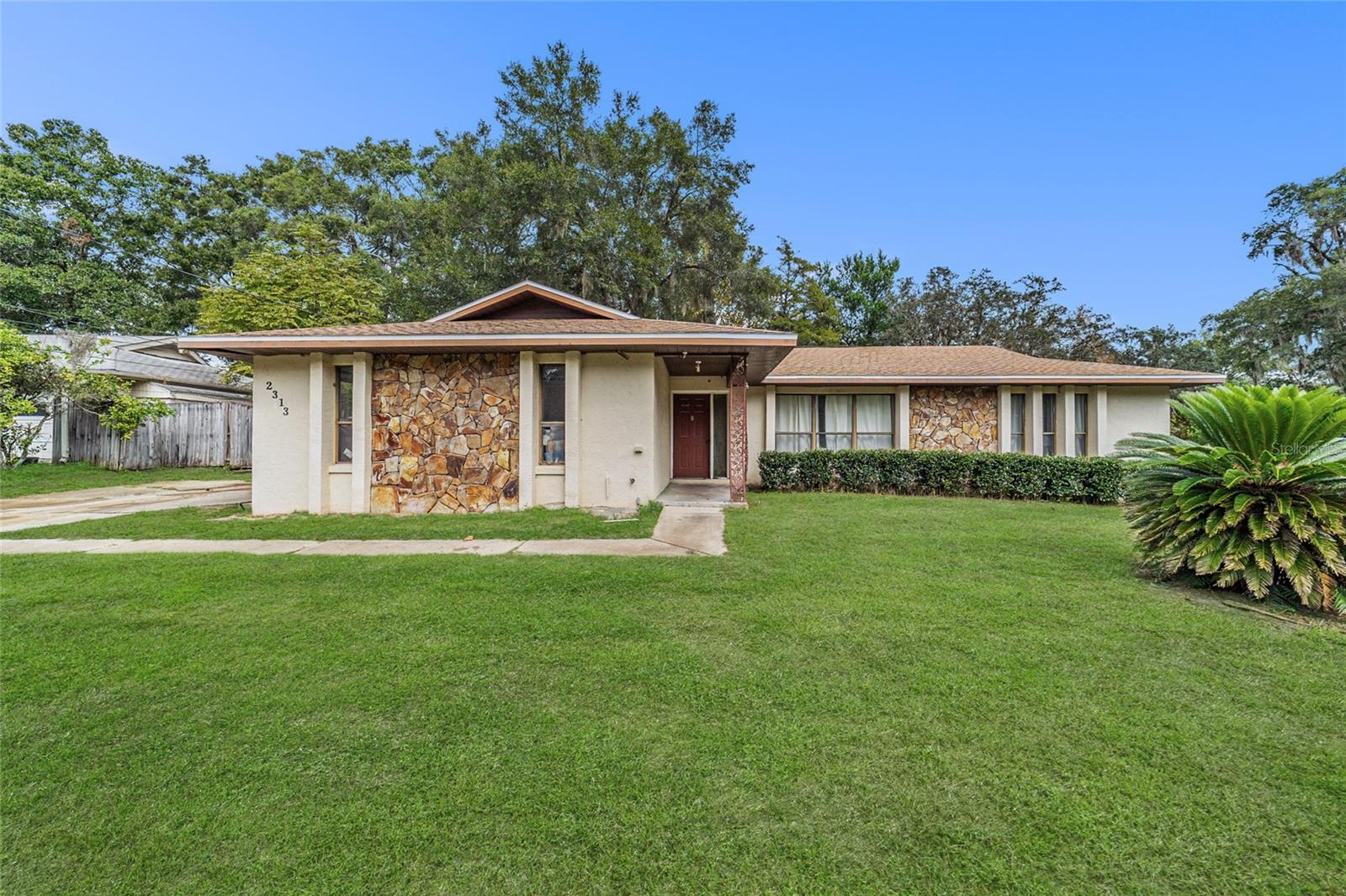 2313 NE 34TH PLACE