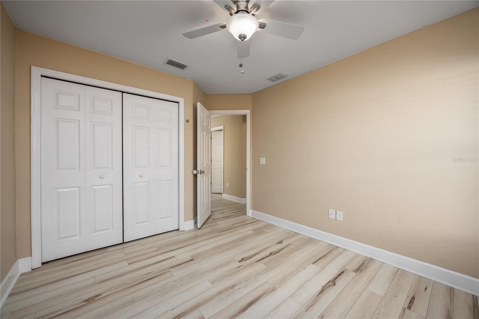 OAK VIEW VILLAGE - Residential