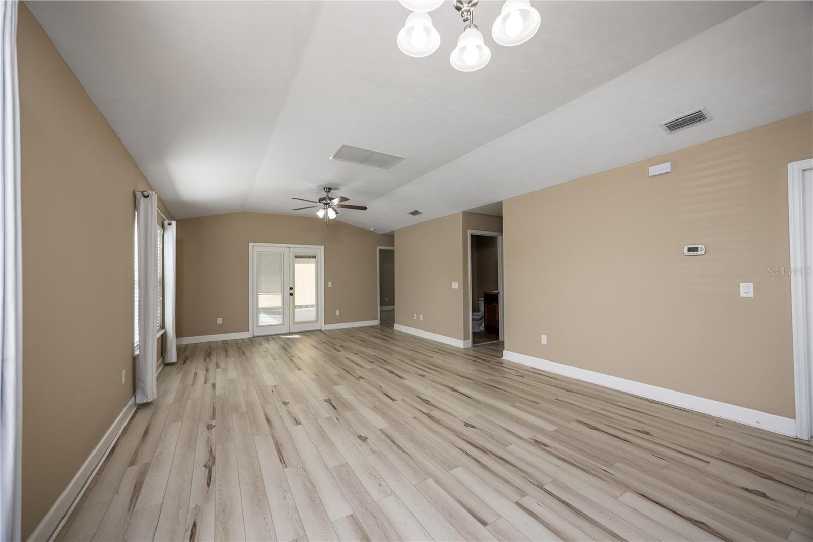 OAK VIEW VILLAGE - Residential