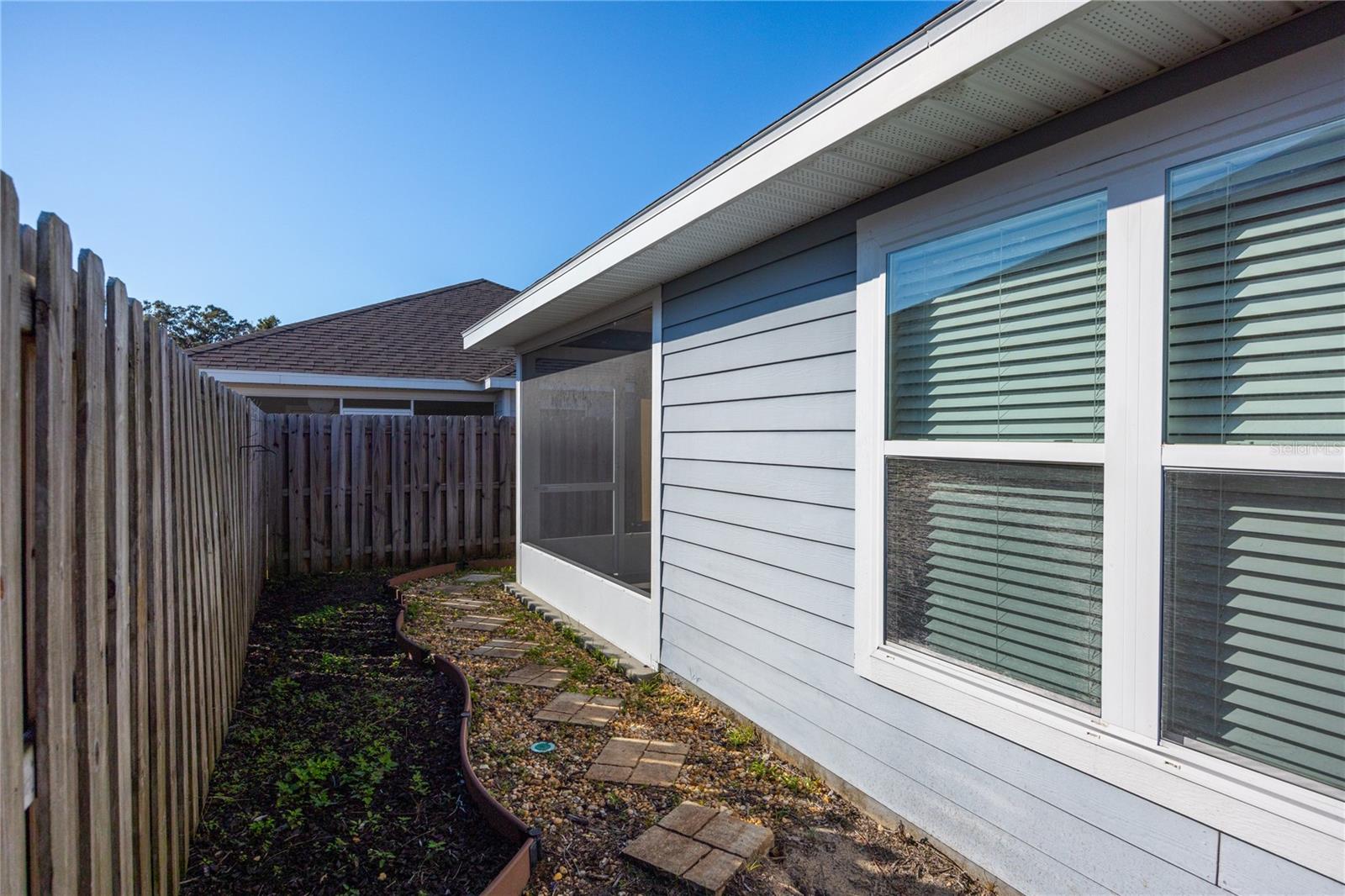 OAK VIEW VILLAGE - Residential