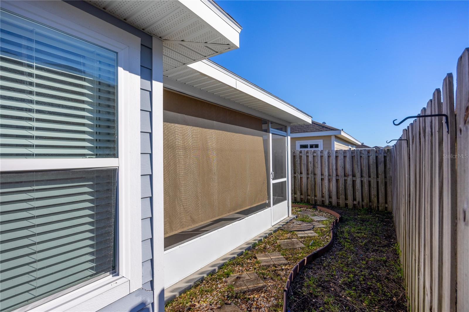 OAK VIEW VILLAGE - Residential