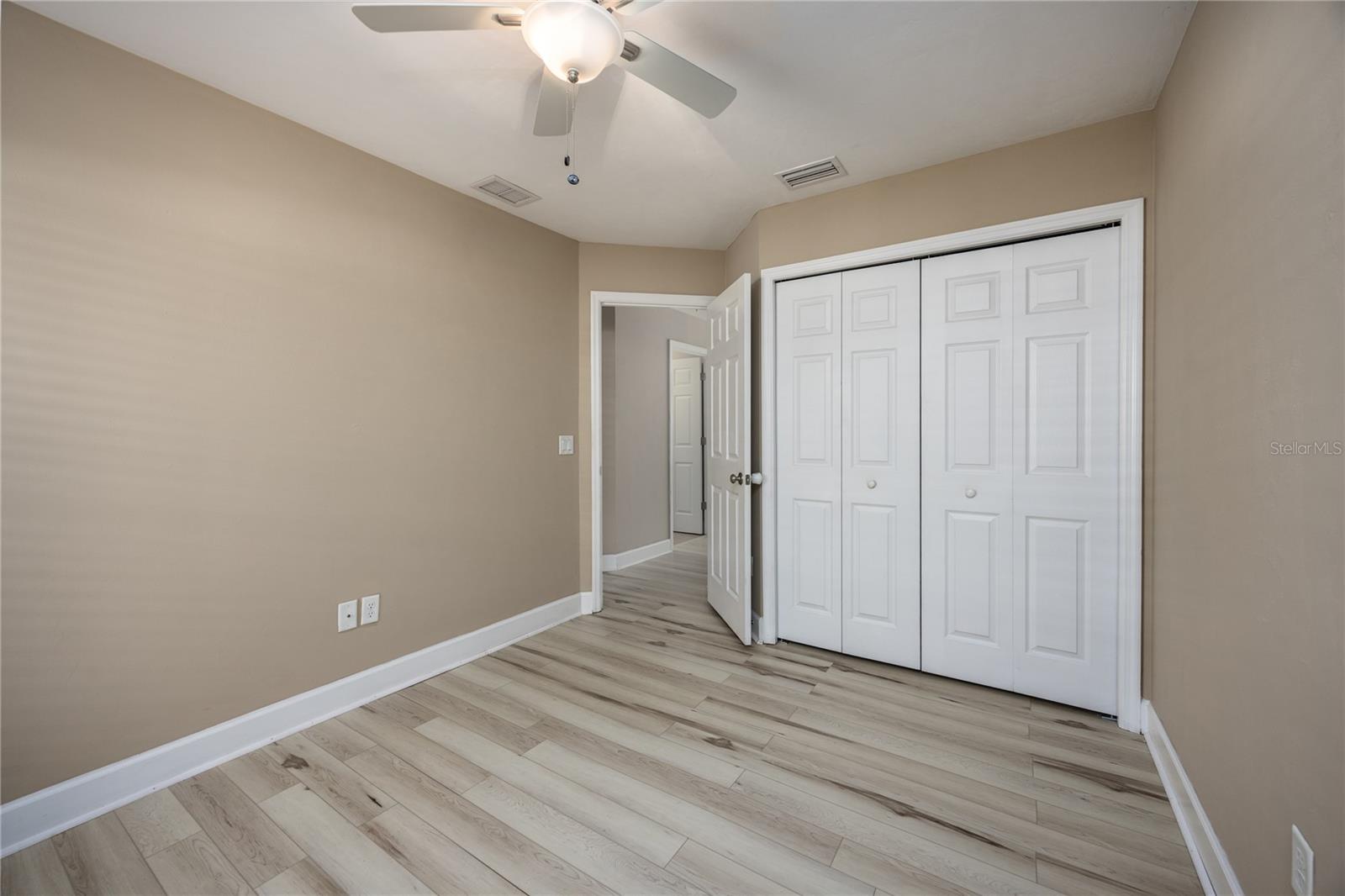 OAK VIEW VILLAGE - Residential