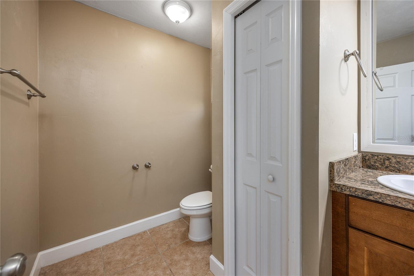 OAK VIEW VILLAGE - Residential