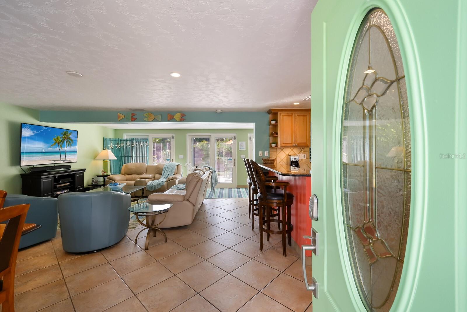 125 CRESCENT DRIVE