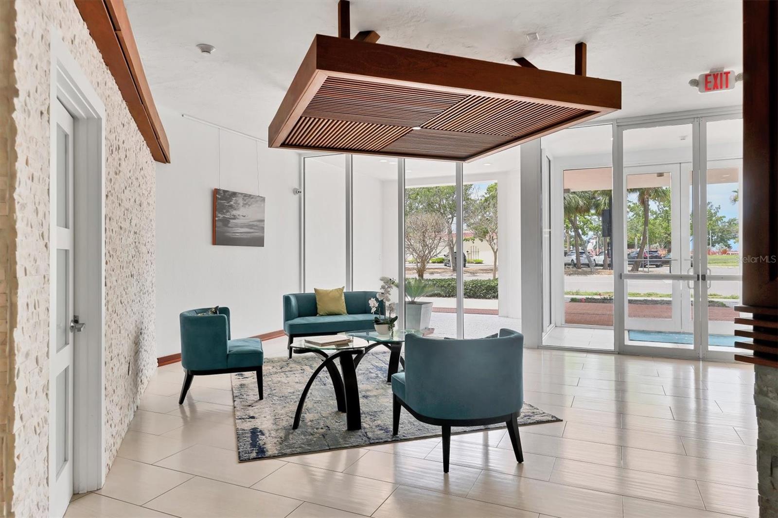 DOLPHIN TOWER - Residential