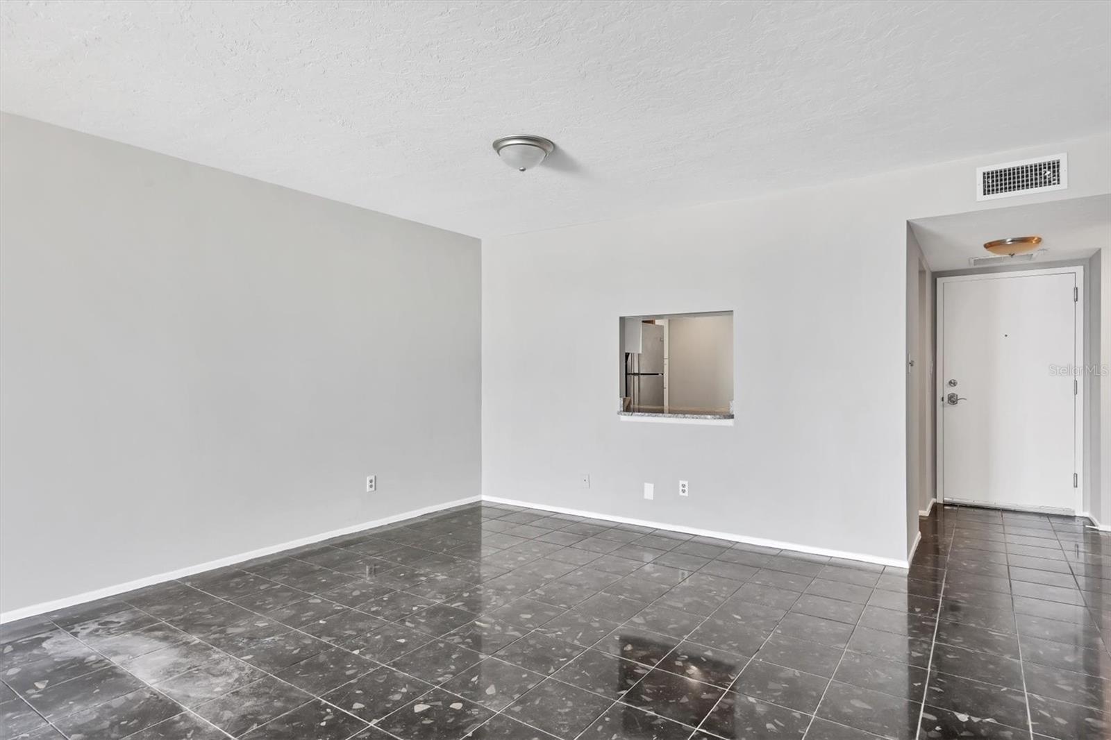 DOLPHIN TOWER - Residential