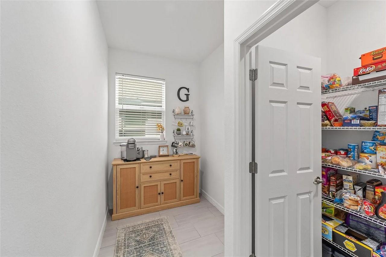 CALESA TOWNSHIP ROAN HILLS PH - Residential Lease