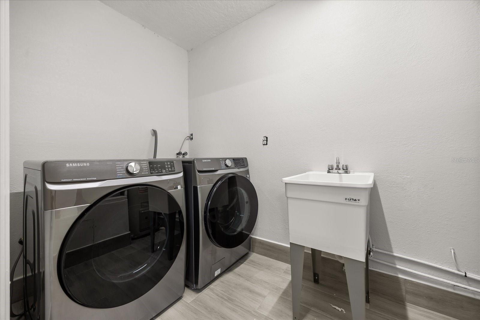 DEERWOOD - Residential