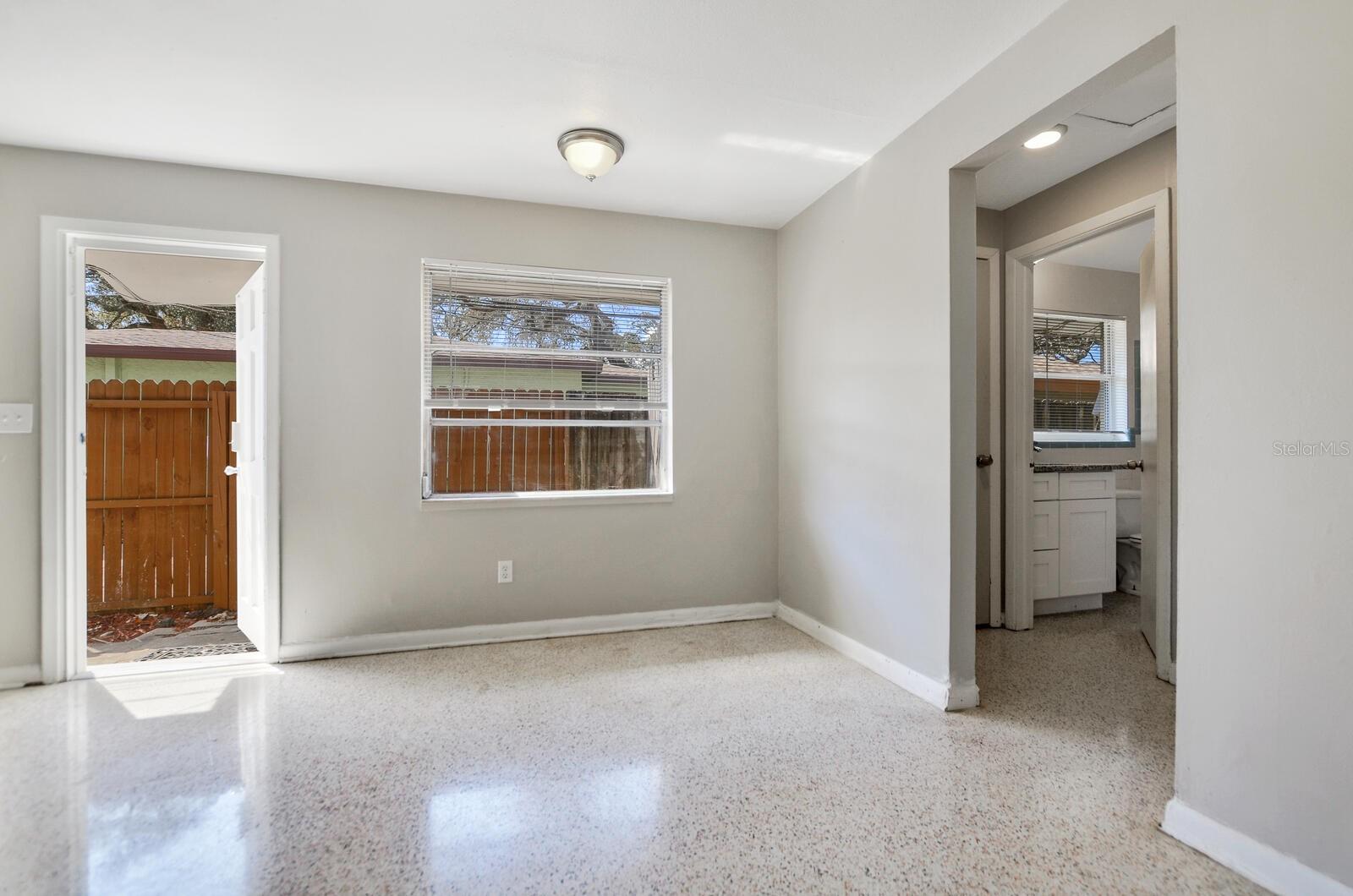 LAKEVIEW HEIGHTS - Residential Income