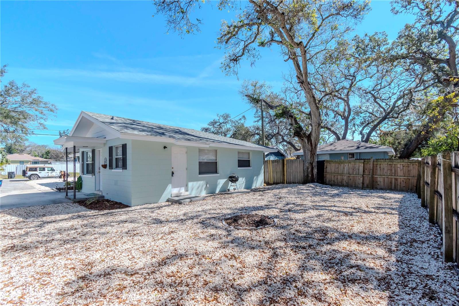 LAKEVIEW HEIGHTS - Residential Income