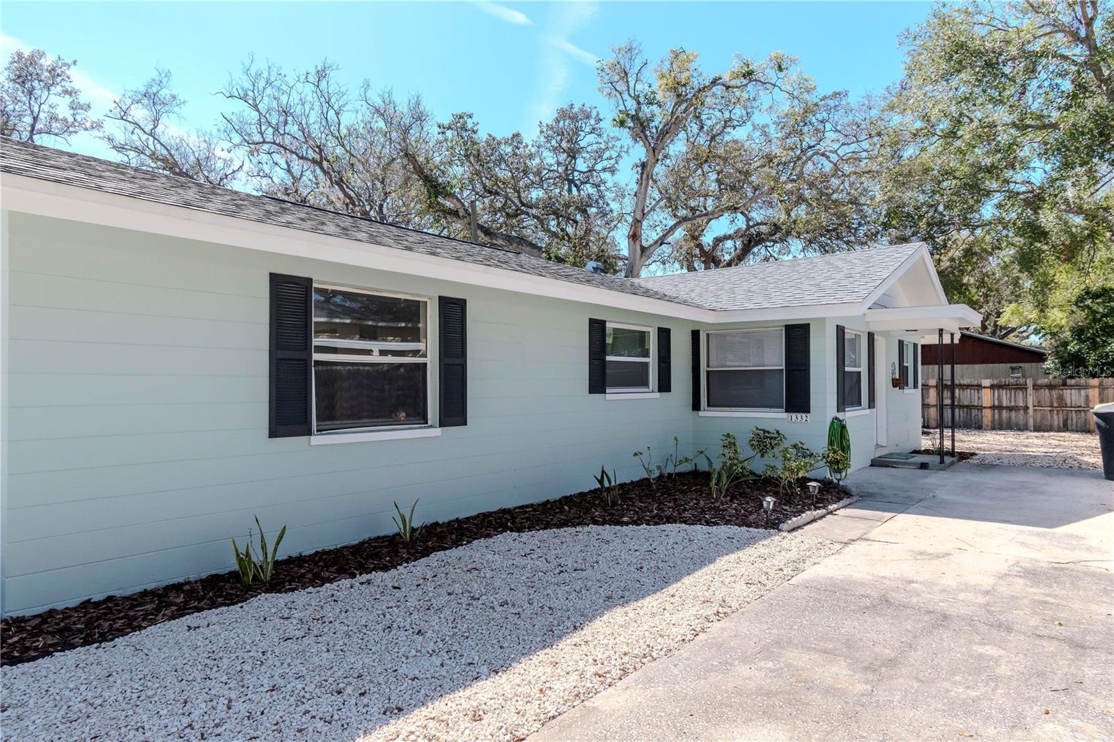 LAKEVIEW HEIGHTS - Residential Income