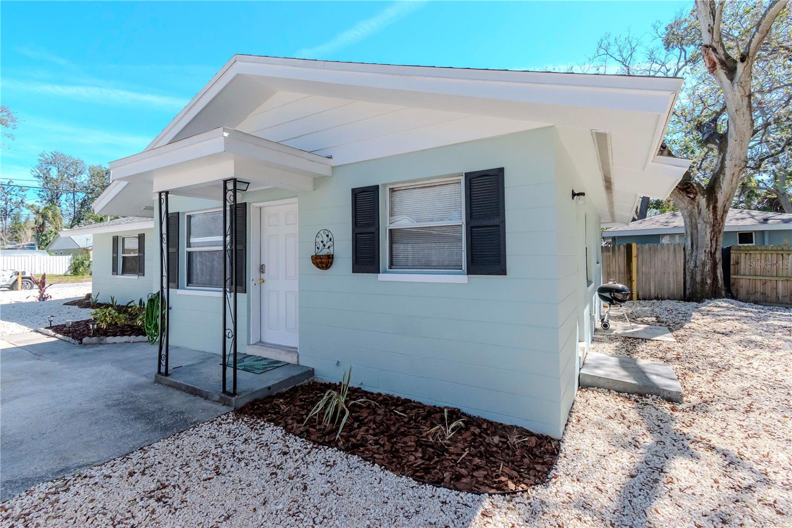 LAKEVIEW HEIGHTS - Residential Income